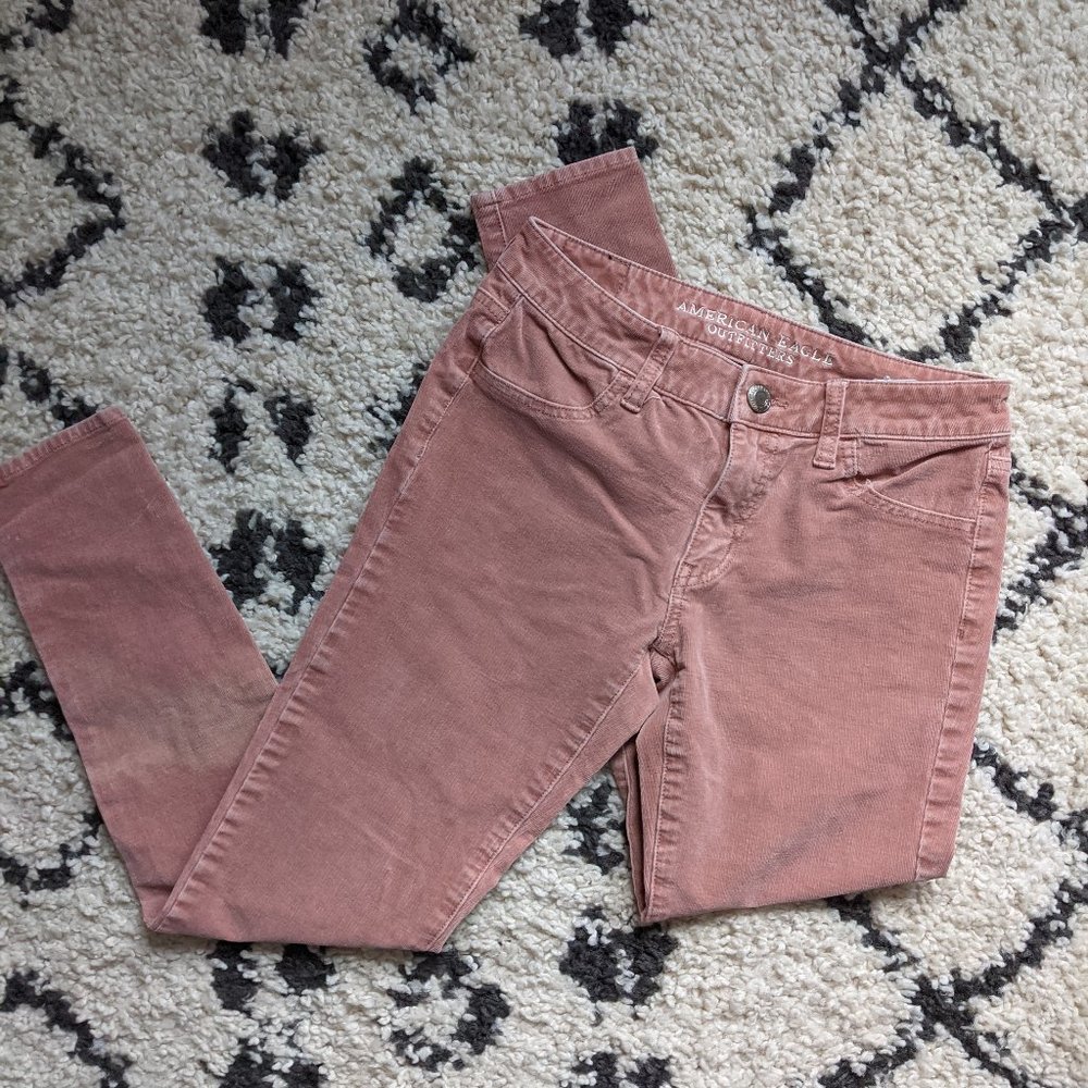 AEO pink corduroy jegging pants size 4